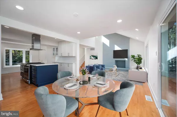 Oakton, VA 22124,3219 HISTORY DR