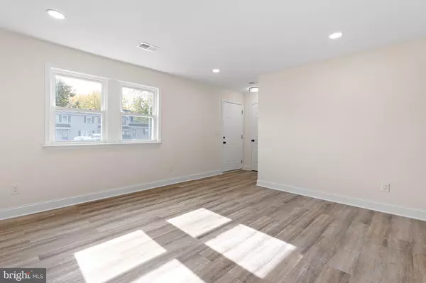 Newark, DE 19702,113 E PLOVER DR