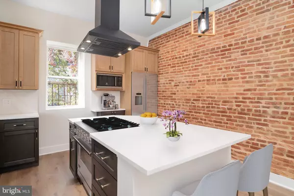 Baltimore, MD 21218,118 E 24TH #3 ST