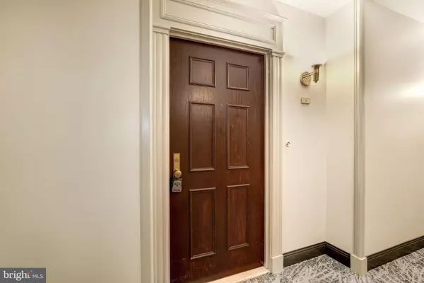 Bethesda, MD 20814,4808 MOORLAND LN #711