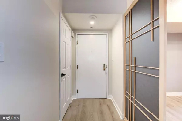 Bethesda, MD 20814,4808 MOORLAND LN #711