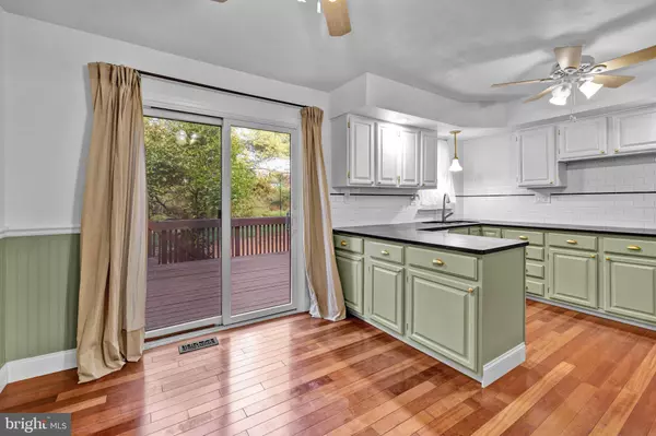 North Wales, PA 19454,307 LIVINGSTON CT