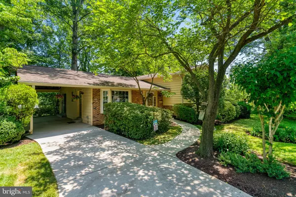 Annandale, VA 22003,8616 CANTERBURY DR