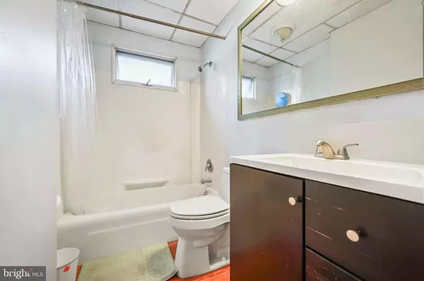 Trenton, NJ 08629,336 COLUMBUS AVE