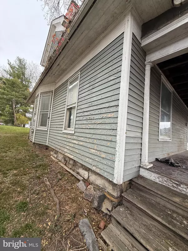 Edinburg, VA 22824,110 N MAIN ST