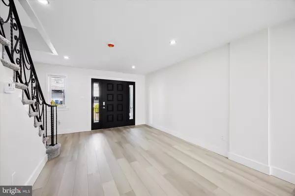 Philadelphia, PA 19120,5945 PALMETTO ST