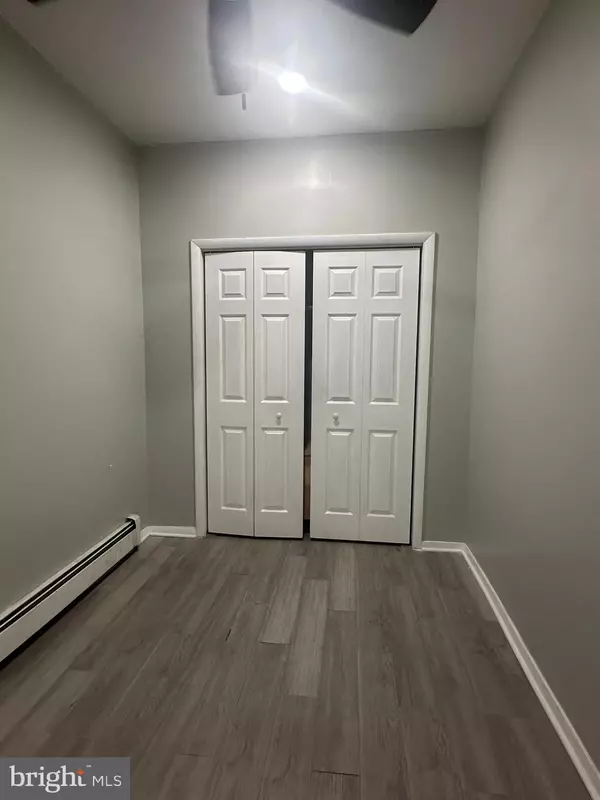 Philadelphia, PA 19148,2144 S 10TH ST