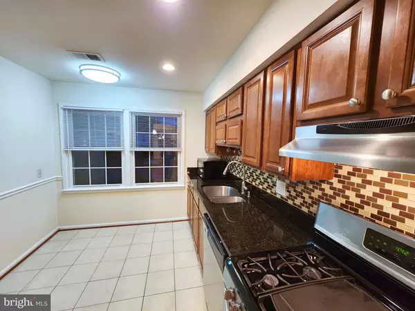 Woodbridge, VA 22192,2077 PILGRIM DR