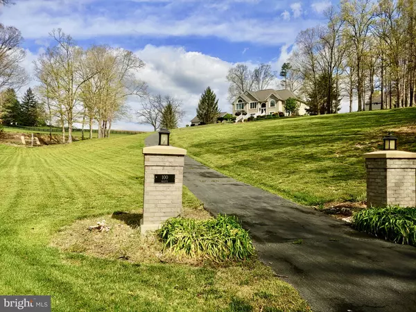 100 COTTAGE DR, Luray, VA 22835