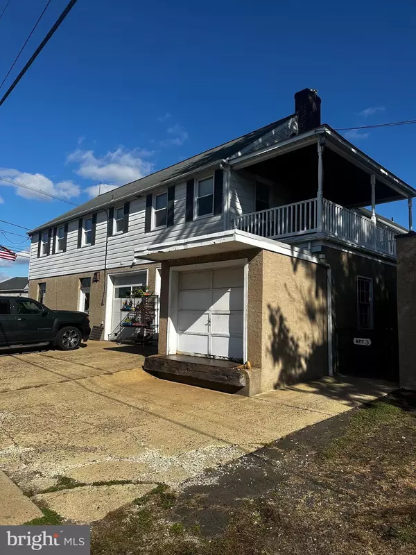 Doylestown, PA 18901,659 N MAIN STREET