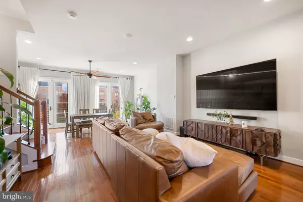 Alexandria, VA 22301,710 E HOWELL AVE