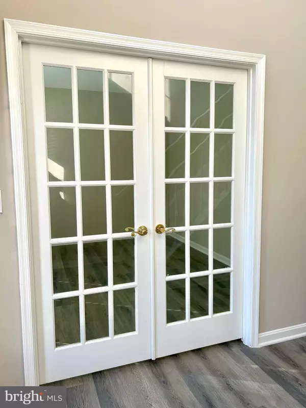 Clinton, MD 20735,12003 E PISCATAWAY RD