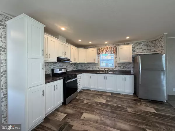 Airville, PA 17302,3 LOCUST LN