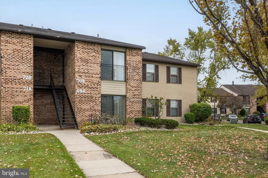 70-B SUMAC CT, Mount Laurel, NJ 08054