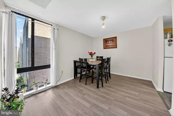 Greenbelt, MD 20770,8661 GREENBELT RD #102