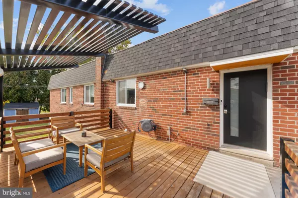 Philadelphia, PA 19115,9975 WOODFERN RD