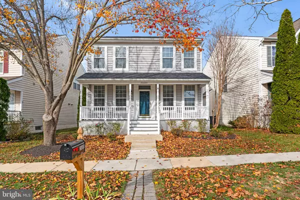 26005 HARTWOOD DR, Chantilly, VA 20152