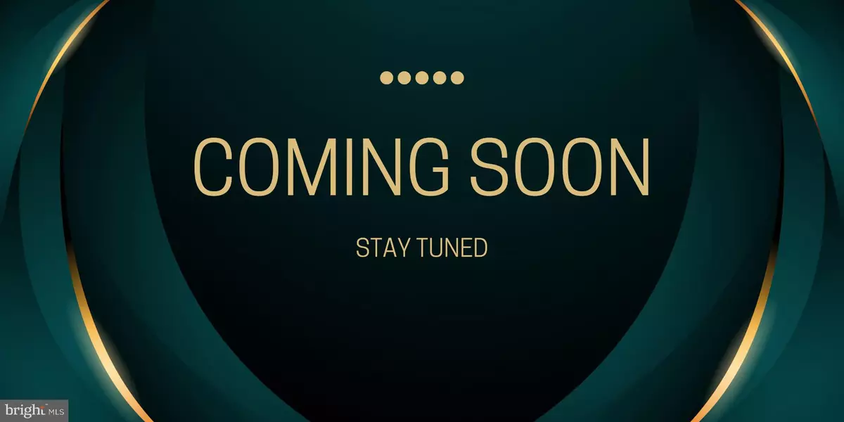 Chantilly, VA 20152,26005 HARTWOOD DR