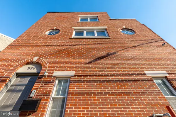 Philadelphia, PA 19123,939 NEW MARKET ST