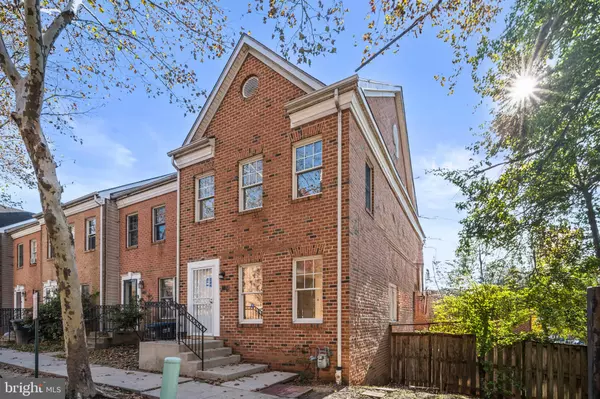 Washington, DC 20032,801 HR DR SE