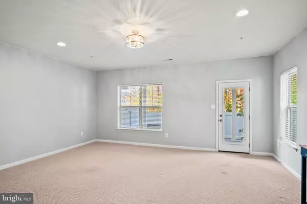 Glen Burnie, MD 21060,7112 YAMHILL WAY