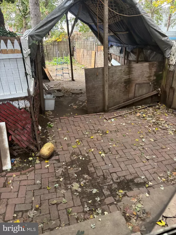 Trenton, NJ 08611,239 BUTLER ST