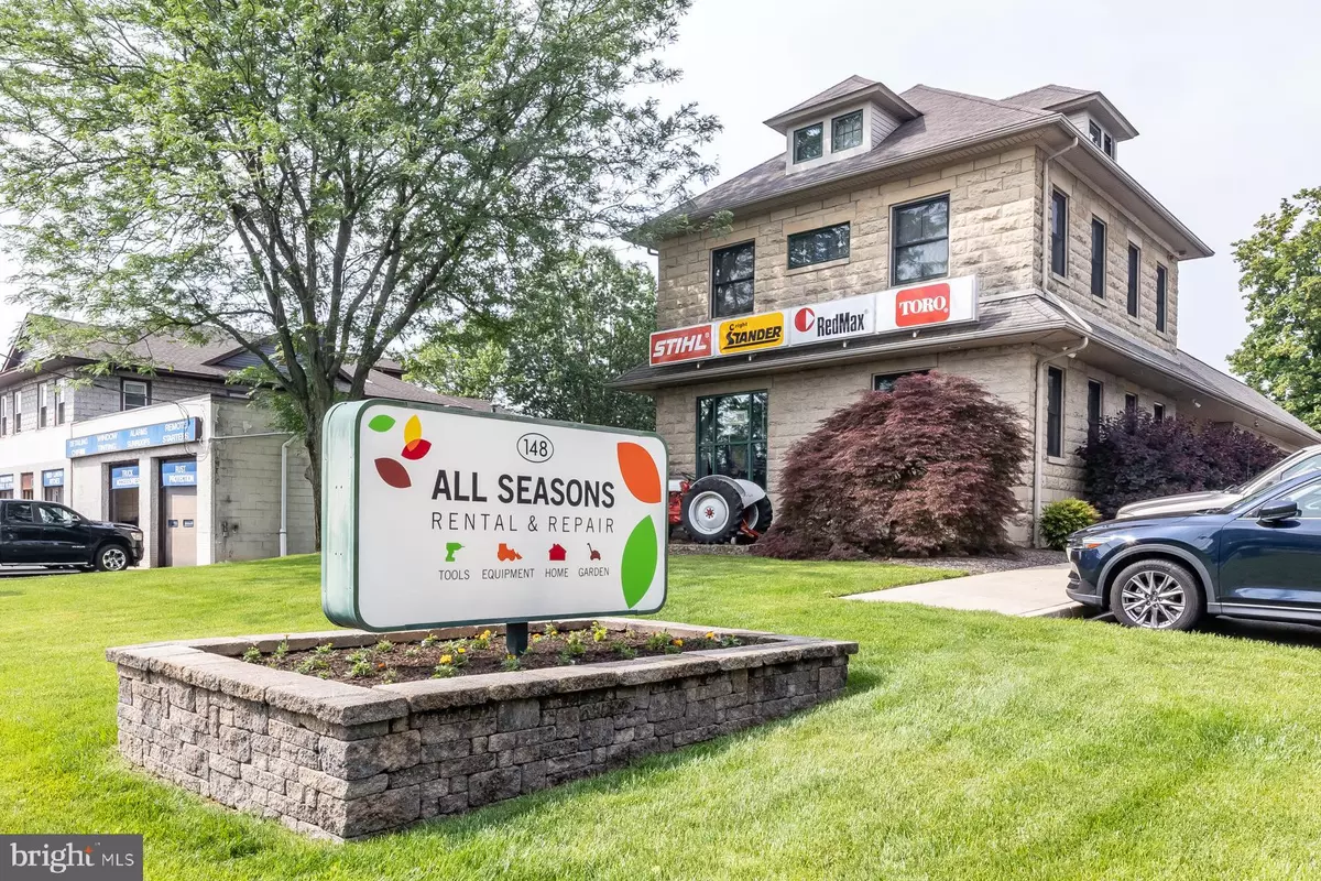 Audubon, NJ 08106,148 S WHITE HORSE PIKE