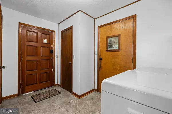 Pamplin, VA 23958,687 HIXBURG ROAD