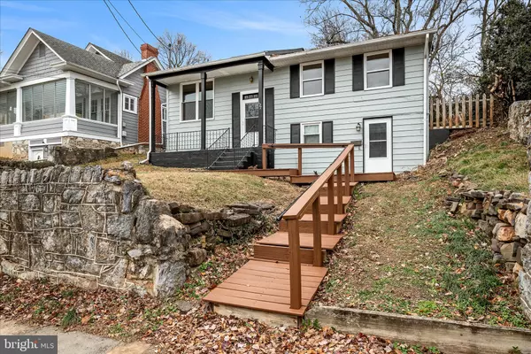 127 SHIRLEY ST, Winchester, VA 22601