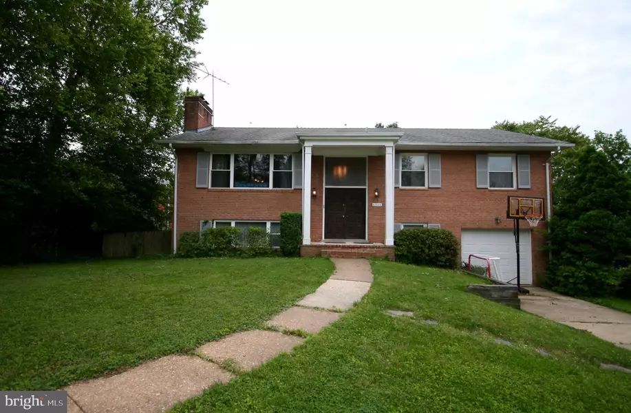 6503 MACHODOC CT, Falls Church, VA 22043