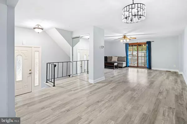 Philadelphia, PA 19154,10908 TEMPLETON DR