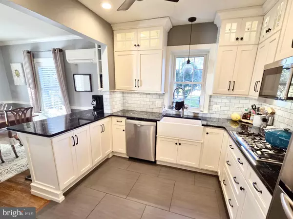 Lancaster, PA 17601,937 PLEASURE RD