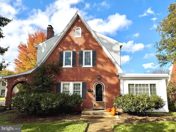 937 PLEASURE RD, Lancaster, PA 17601