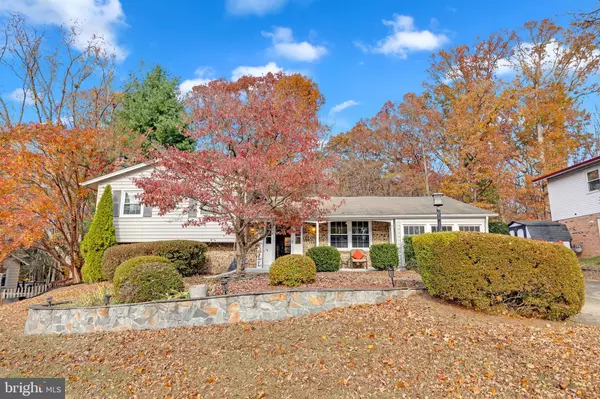 2218 WINDJAMMER DR, Woodbridge, VA 22192