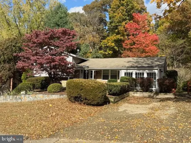 2218 WINDJAMMER DR, Woodbridge, VA 22192