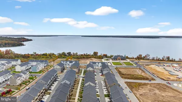 Dumfries, VA 22026,17454 SOUTHERN SHORES DR