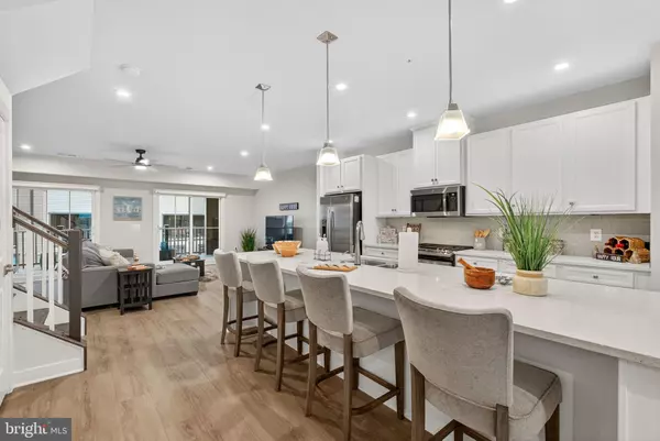 Dumfries, VA 22026,17454 SOUTHERN SHORES DR