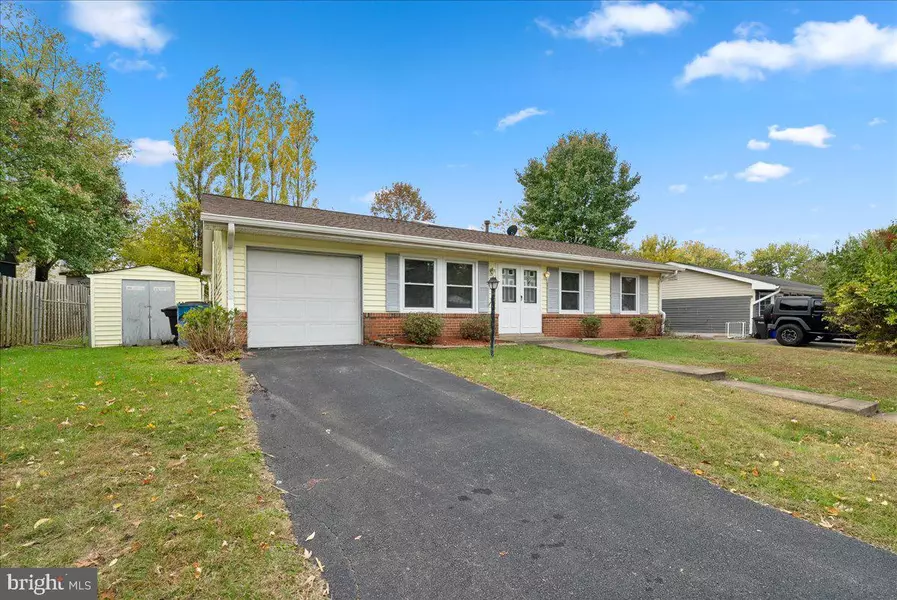 314 E STAUNTON AVE E, Sterling, VA 20164