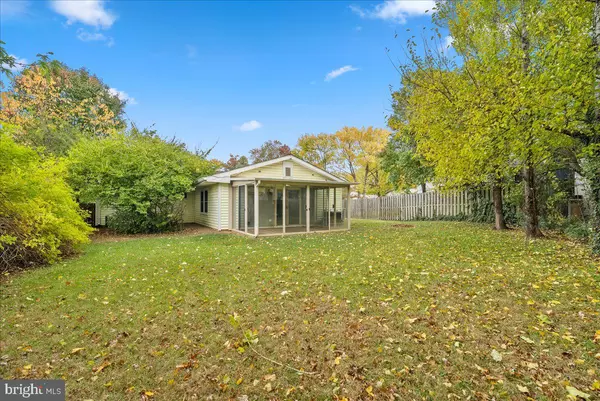 Sterling, VA 20164,314 E STAUNTON AVE E