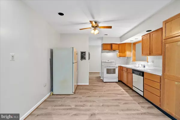 Sterling, VA 20164,314 E STAUNTON AVE E