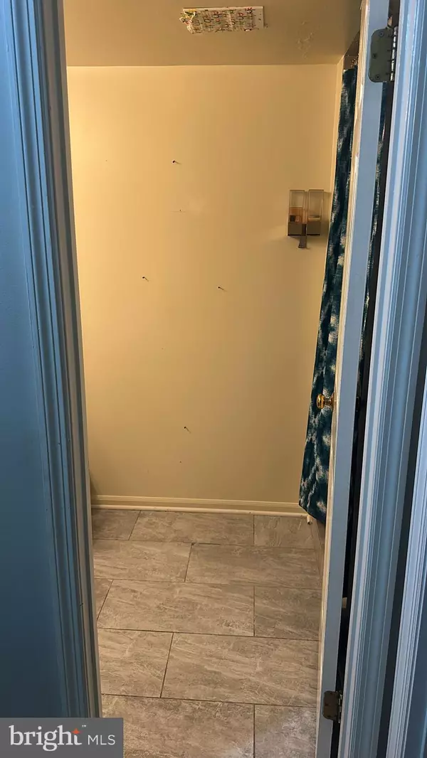 Alexandria, VA 22310,6172 MORNING GLORY RD