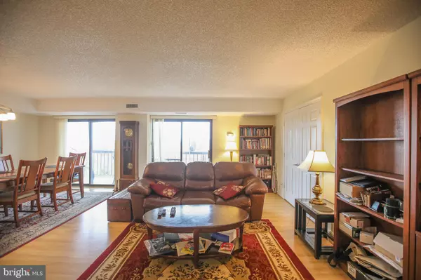 Falls Church, VA 22041,3800 POWELL LN #1121