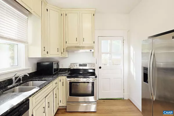 Charlottesville, VA 22903,201 CLEVELAND AVE