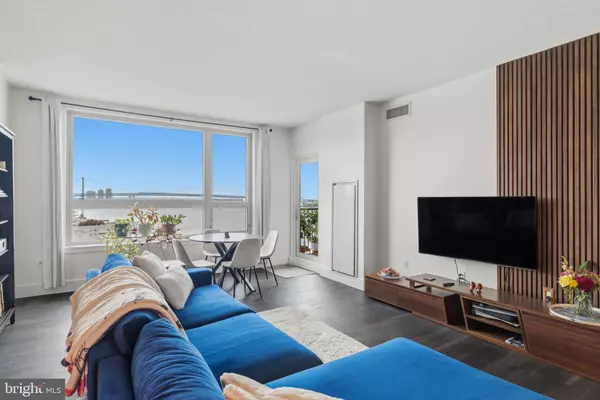 Philadelphia, PA 19147,717 S COLUMBUS BLVD #707