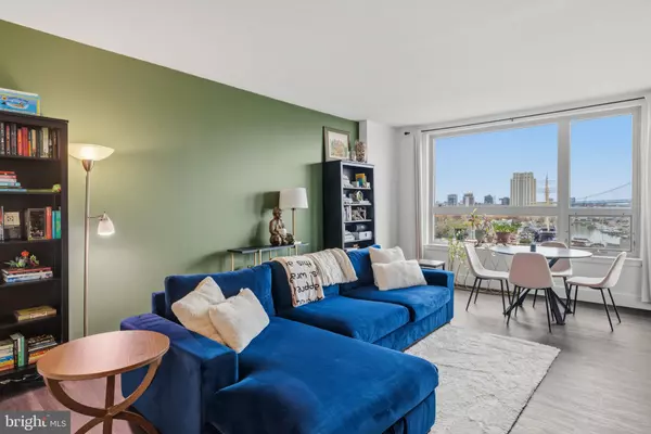 Philadelphia, PA 19147,717 S COLUMBUS BLVD #707