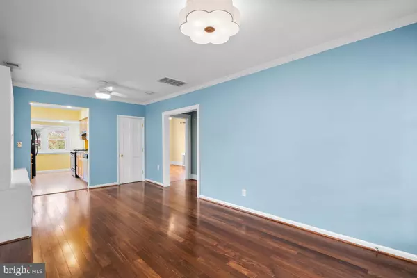 Hyattsville, MD 20781,4004 INGRAHAM