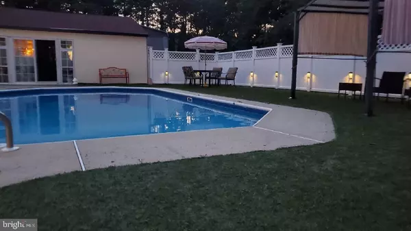 Barnegat, NJ 08005,69 ROSE HILL RD