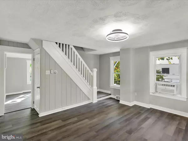 Mohnton, PA 19540,120 E WYOMISSING AVE