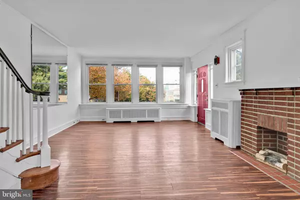 Philadelphia, PA 19111,6839 OAKLEY ST