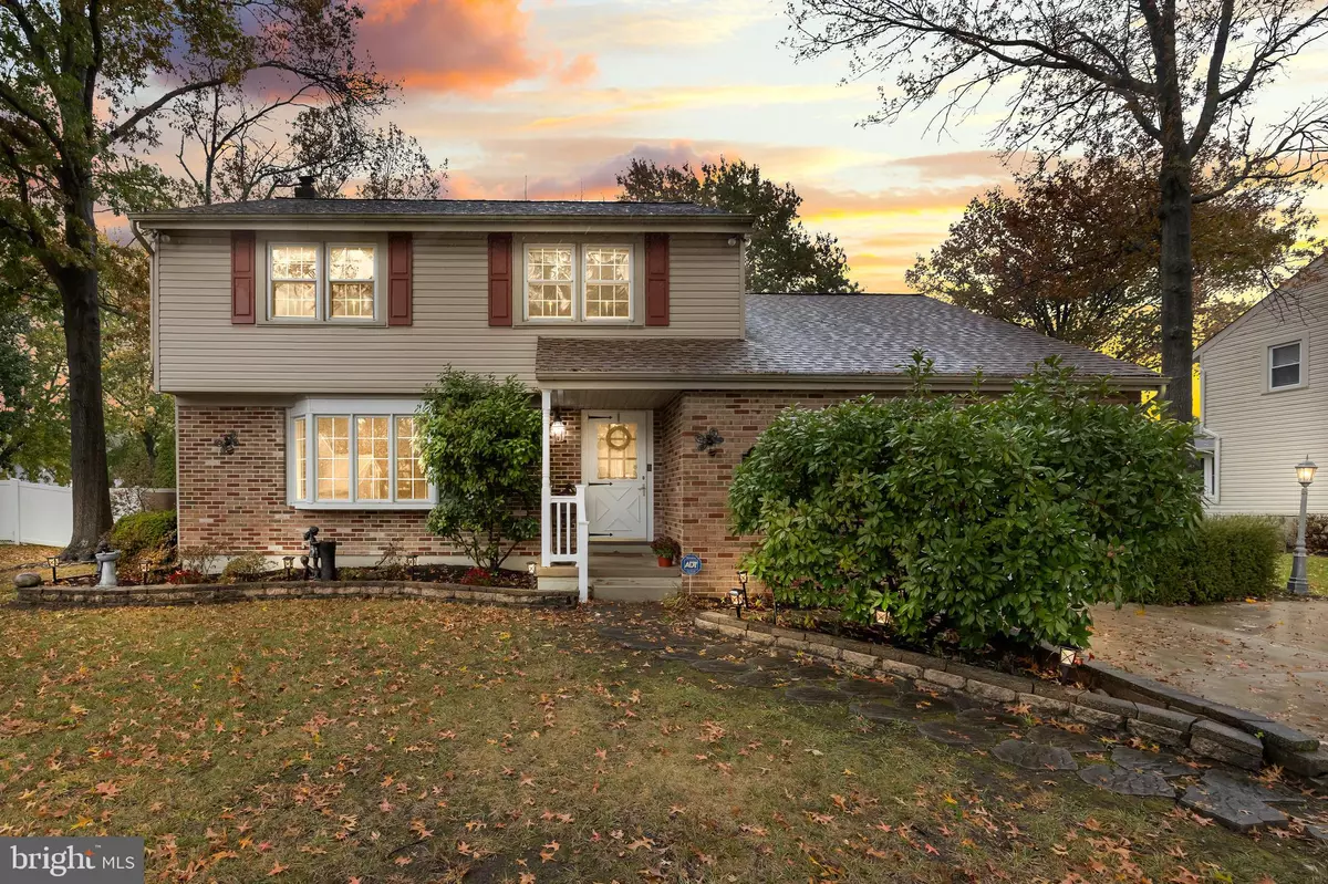 Cinnaminson, NJ 08077,3 GLACIER DR